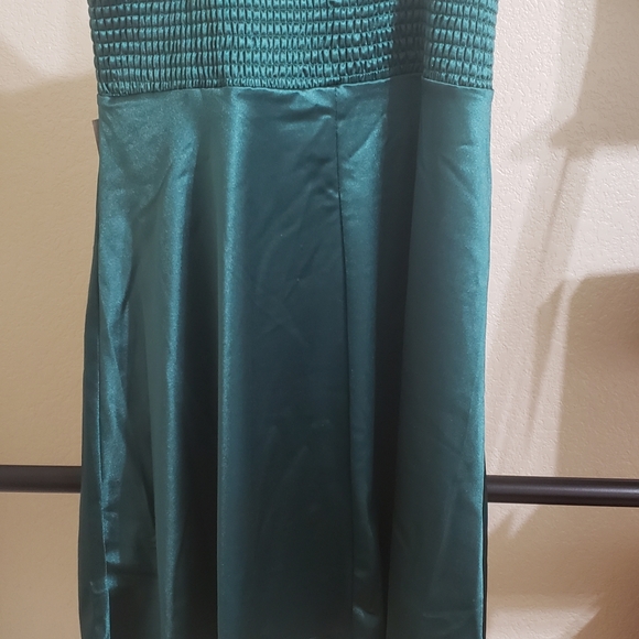 Dress 👗 - Picture 3 of 4